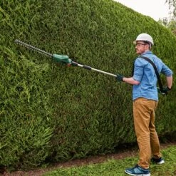 Bosch Power For All 18V 450mm UniversalHedgePole 18 Cordless Hedge Trimmer -Outlet Power Lawn Mower Store bosch power for all 18v 450mm universalhedgepole 18 cordless hedge trimmer3165140888073 06i bq