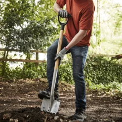 Magnusson Wooden Pointed Digging Spade -Outlet Power Lawn Mower Store magnusson wooden pointed digging spade5059340086675 01i