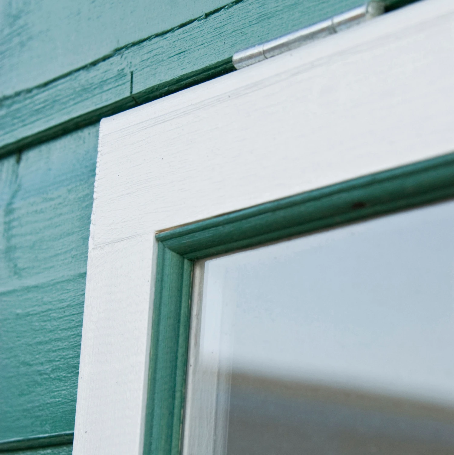 Shire 6x4 Pent Dip Treated Shiplap Wooden Shed With Floor 2 Shire 6x4 Pent Dip Treated Shiplap Wooden Shed With Floor - Image 2